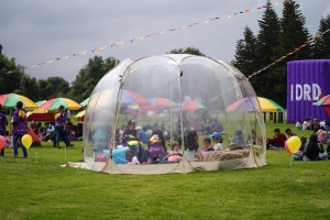 Actividad de campamento en parque