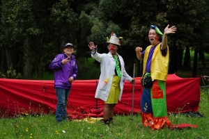 Actividad de campamento en parque