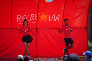 Sesión de actividad física en parque