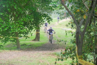  24 horas MTB en el parque Zona Franca
