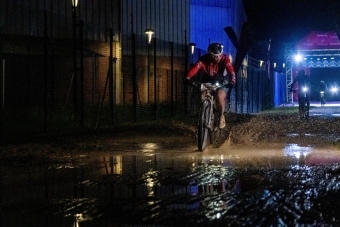  24 horas MTB en el parque Zona Franca