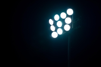 Iluminación de canchas en Puente Aranda