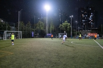Iluminación de canchas en Puente Aranda