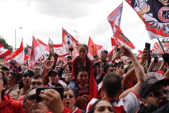 Bogotá celebró la décima estrella de Independiente Santa Fe en el parque Simón Bolívar