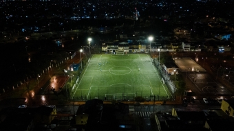 Sistema de Iluminación en Cancha del Parque Villa Mayor