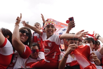 Bogotá celebró la décima estrella de Independiente Santa Fe en el parque Simón Bolívar
