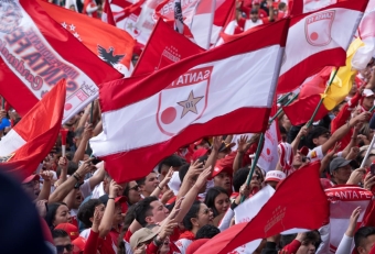 Bogotá celebró la décima estrella de Independiente Santa Fe en el parque Simón Bolívar