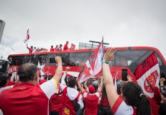 Bogotá celebró la décima estrella de Independiente Santa Fe en el parque Simón Bolívar