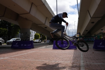 Daniel Dhers rodó con Bogotá en la Ciclovía Alternativa del IDRD