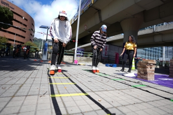 Daniel Dhers rodó con Bogotá en la Ciclovía Alternativa del IDRD