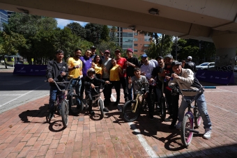 Daniel Dhers rodó con Bogotá en la Ciclovía Alternativa del IDRD