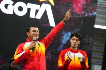 Entrega de indumentaria Equipo Bogotá