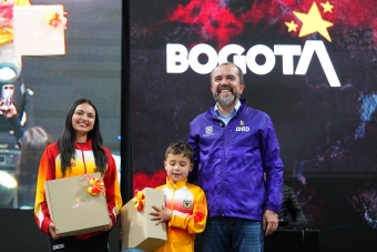 Entrega de indumentaria Equipo Bogotá