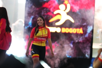 Entrega de indumentaria Equipo Bogotá
