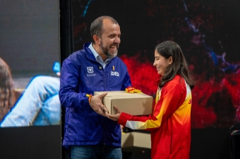 Entrega de indumentaria Equipo Bogotá