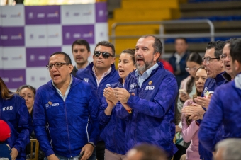 Entrega de indumentaria Equipo Bogotá
