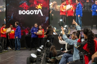 Entrega de indumentaria Equipo Bogotá