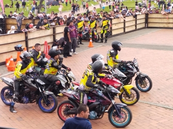 Exhibición de motos 