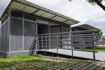 Módulo de baños en el Parque Porvenir