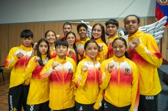 Bogotá entregó la bandera a su delegación a la Final Nacional de los Juegos Intercolegiados