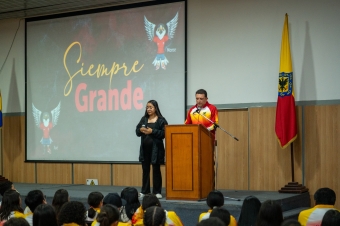 Bogotá entregó la bandera a su delegación a la Final Nacional de los Juegos Intercolegiados