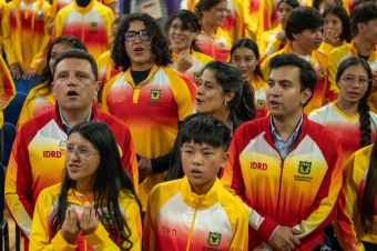 Bogotá entregó la bandera a su delegación a la Final Nacional de los Juegos Intercolegiados
