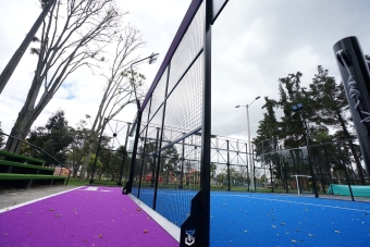 primera pista pública de pádel y una cancha de pickleball en el Parque El Salitre