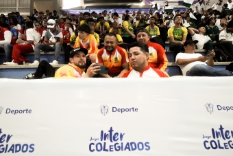 Lucha libre y bádminton distritales se lucen en Palmira