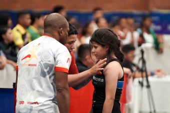 Lucha libre y bádminton distritales se lucen en Palmira