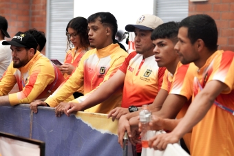 Lucha libre y bádminton distritales se lucen en Palmira