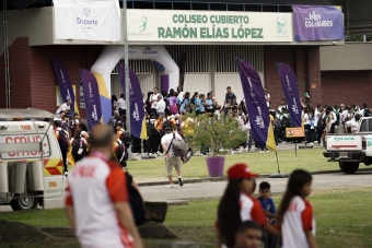 Lucha libre y bádminton distritales se lucen en Palmira