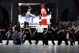 Lucha libre y bádminton distritales se lucen en Palmira