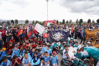 Clubes de Fútbol en el estreno del Reality Sueños de Cancha