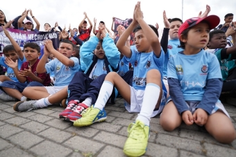 Clubes de Fútbol en el estreno del Reality Sueños de Cancha