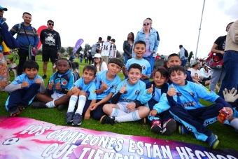Clubes de Fútbol en el estreno del Reality Sueños de Cancha