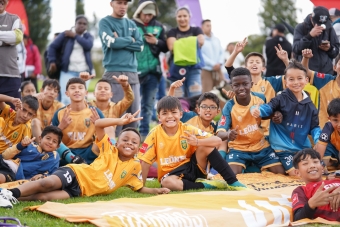 Clubes de Fútbol en el estreno del Reality Sueños de Cancha