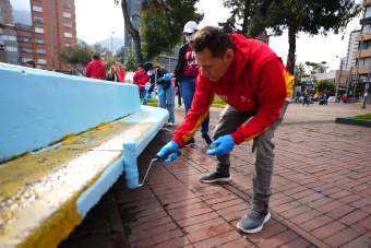 El IDRD transformó el Parque de los Hippies con una jornada de voluntariado, cultura ciudadana y embellecimiento