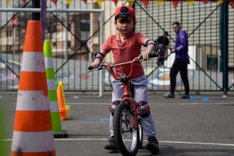 La Escuela de la Bicicleta llegó a La Candelaria y consolida su expansión en toda Bogotá