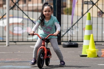La Escuela de la Bicicleta llegó a La Candelaria y consolida su expansión en toda Bogotá