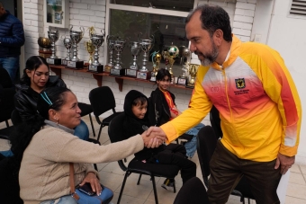Bogotá entrega becas a los seis ganadores de Sueños de Cancha