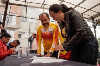 Bogotá entrega becas a los seis ganadores de Sueños de Cancha