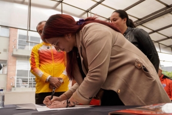Bogotá entrega becas a los seis ganadores de Sueños de Cancha