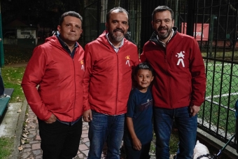 IDRD entregó cinco canchas sintéticas renovadas en Fontibón y fortalece la infraestructura deportiva del occidente de Bogotá