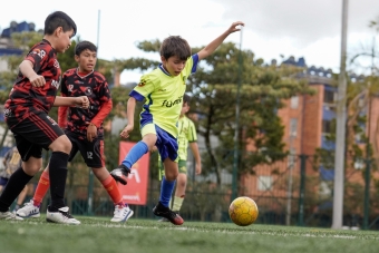 IDRD entregó cinco canchas sintéticas renovadas en Fontibón y fortalece la infraestructura deportiva del occidente de Bogotá
