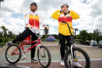 Red Bull Rodando encendió Bogotá: Dhers, las Villegas, Rincón y Caicedo llevaron el freestyle al límite