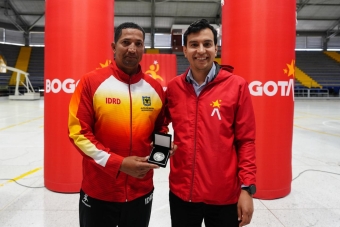 Los entrenadores del Equipo Bogotá tuvieron la celebración de su día en el Palacio de los Deportes