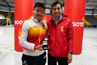 Los entrenadores del Equipo Bogotá tuvieron la celebración de su día en el Palacio de los Deportes