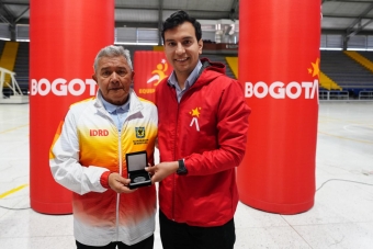 Los entrenadores del Equipo Bogotá tuvieron la celebración de su día en el Palacio de los Deportes