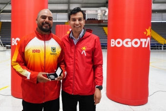 Los entrenadores del Equipo Bogotá tuvieron la celebración de su día en el Palacio de los Deportes