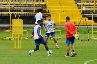 La Selección Colombia entrena en una de las mejores canchas del país
